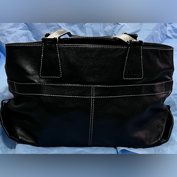 TOD’s black Pebbled Leather bag with dark gray Suede Interior.  Meas. 15 x 9in - Picture 8 of 16